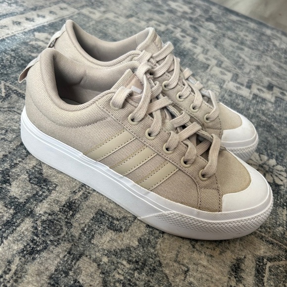 Adidas Women's Cream Canvas Sneakers - Picture 1 of 7